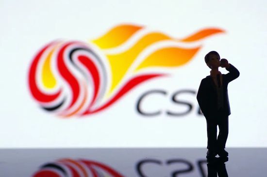 但是，权利、金钱、美色这些对一个小市平易近却如同雅片一样让他不能自休。